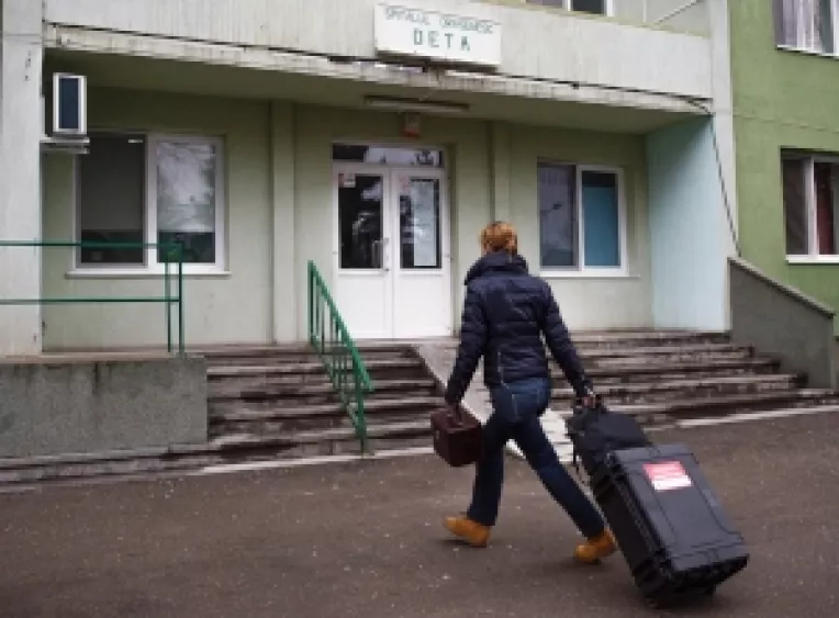 700 de pacienti din zona rurala au primit peste 1.300 de consultatii la distanta gratuite, cu ajutorul unei solutii de telemedicina