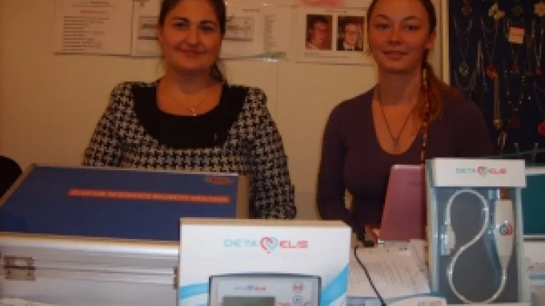 Alexandra Chiru si Mihaela Raduta va ofera gratuit la Sala Dalles un tratament Deta-Cosmo
