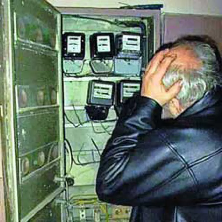 De la 1 aprilie, factura la lumina va creste cu pana la 4%