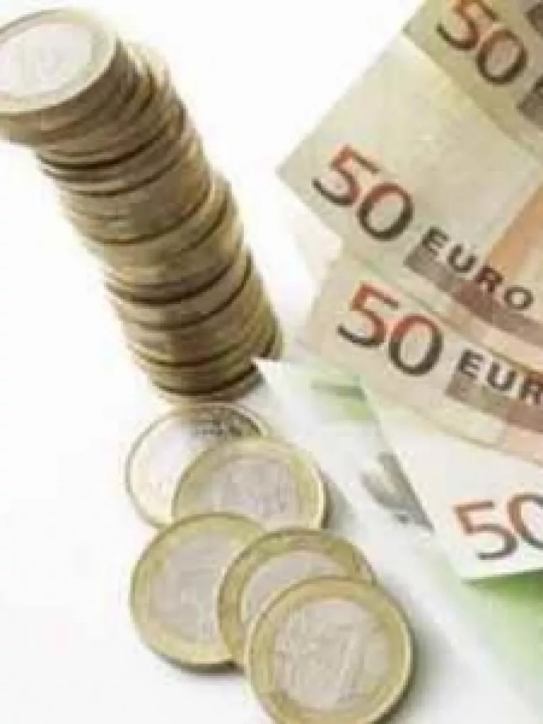 Leul se prabuseste!
Nivel nemaiatins de 3 ani si jumatate: 3,88 lei pentru un euro