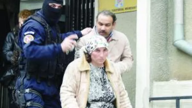 Oameni de afaceri retinuti  in urma descinderilor mascatilor