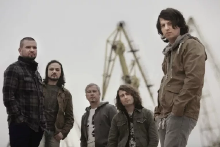 WHITE WALLS deschid concertul ALTERNOSFERA de la Arenele Romane